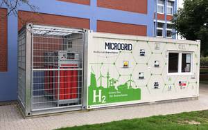 Hochschulprojekt startet Produktion von grünem Wasserstoff in MICROGRID-Container