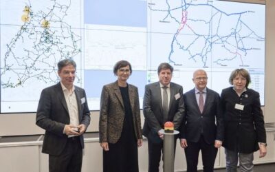 Energiesystem der Zukunft: Bundesforschungsministerin startet Großsimulation am KIT